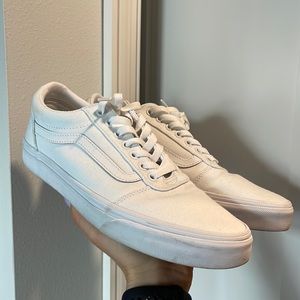 Vans | White | Men’s Size 10